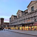 Charming Flat In Centro A Con Posto Auto Semesterbostad Ferrara