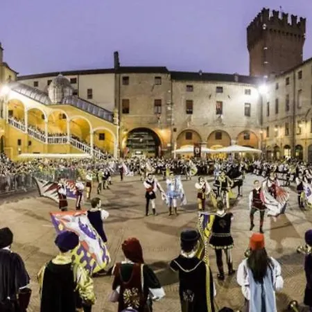 Semesterbostad Charming Flat In Centro A Con Posto Auto *