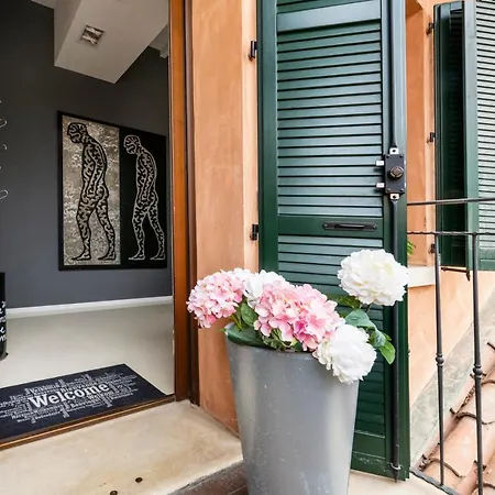 Charming Flat In Centro A Con Posto Auto Semesterbostad