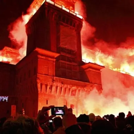 Tatil Evi Charming Flat In Centro A Con Posto Auto