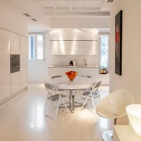 Tatil Evi Charming Flat In Centro A Con Posto Auto Ferrara